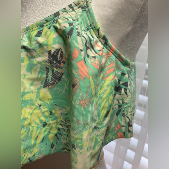 Xhiliration Women’s Multi Colored Distressed Palm Print Ruffle Bikini Top Lg - Picture 6 of 16